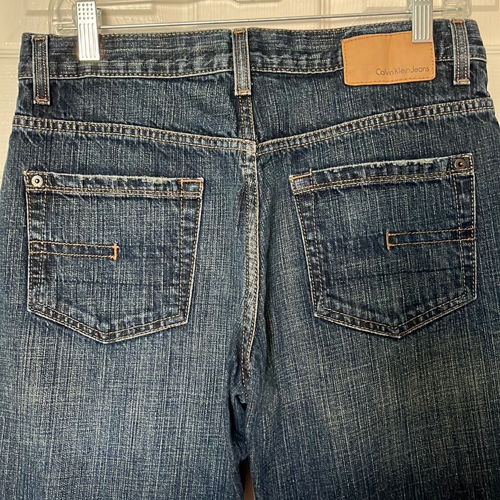 Calvin Klein Men’s Easy Fit Relaxed Straight Jeans